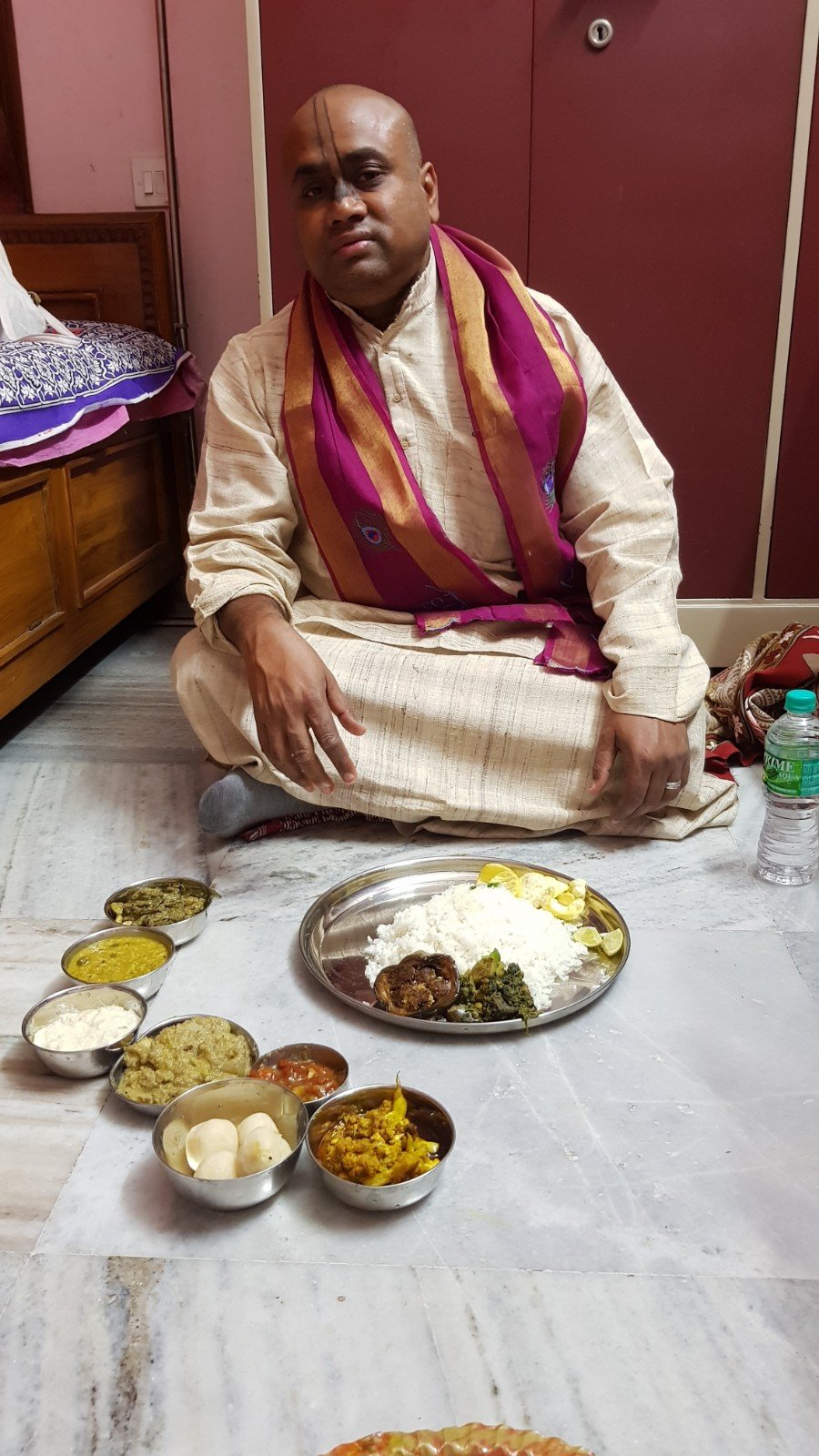  Visiting devotees. Asansol. 2019.11.18